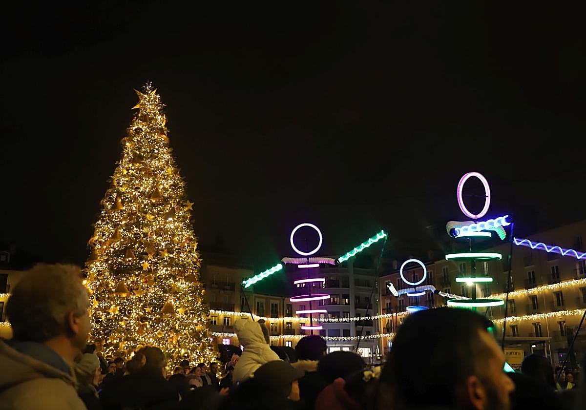 El encendido de las luces de Navidad de Burgos, en imágenes