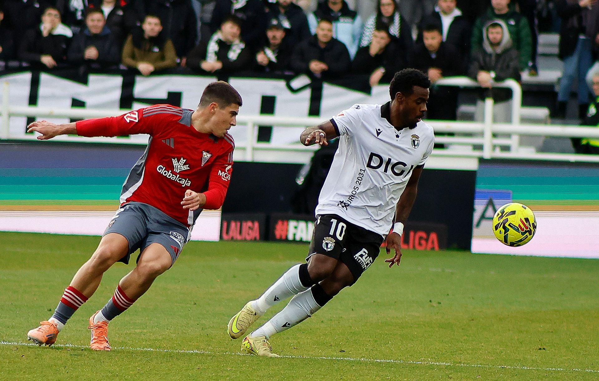 La derrota del Burgos CF contra el Albacete, en imágenes