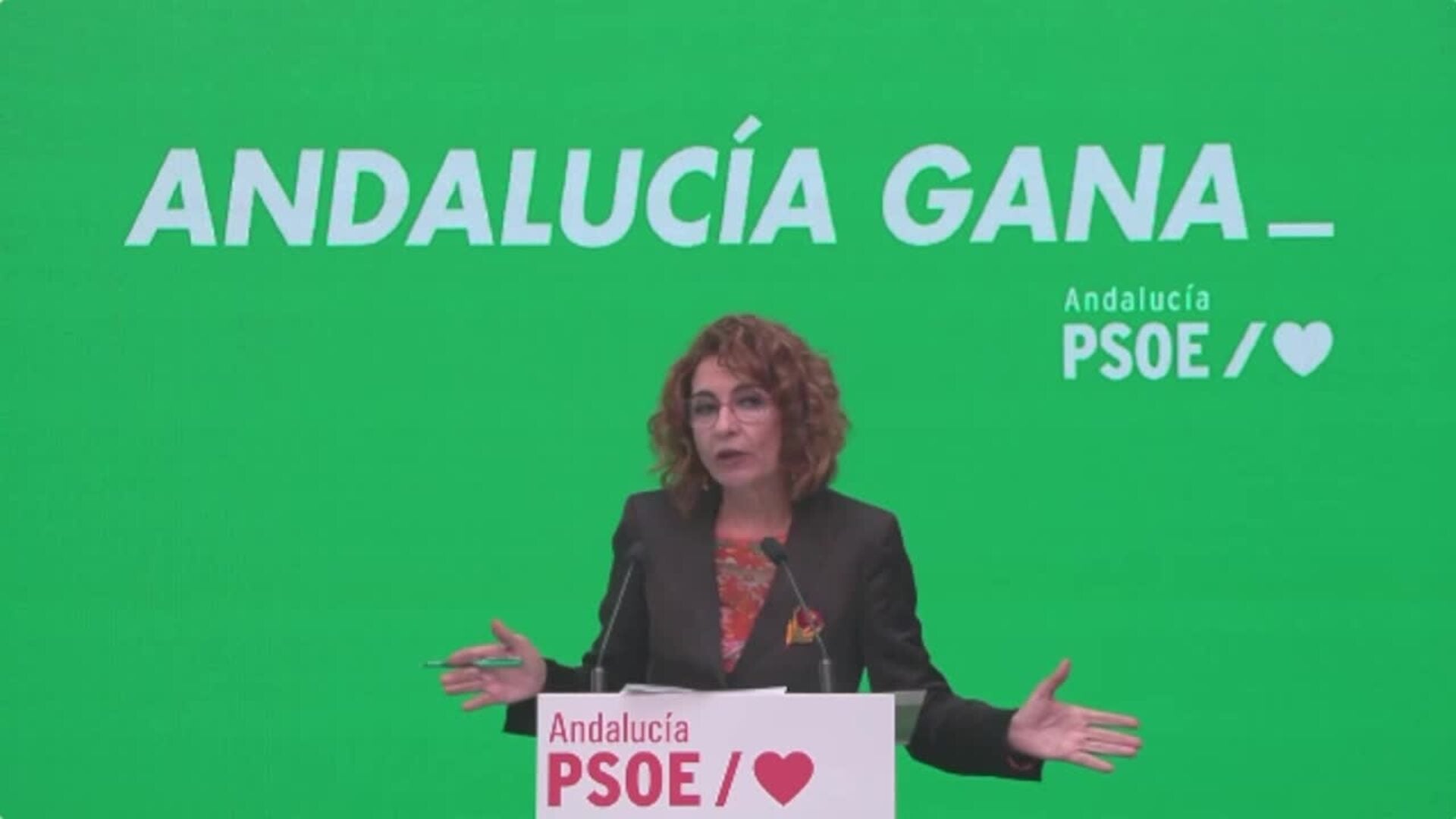 Montero pide "pedagogía" ante el "populismo fiscal"