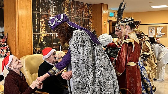 Los Reyes Magos llenan de ilusión Burgos desde primera hora de la mañana