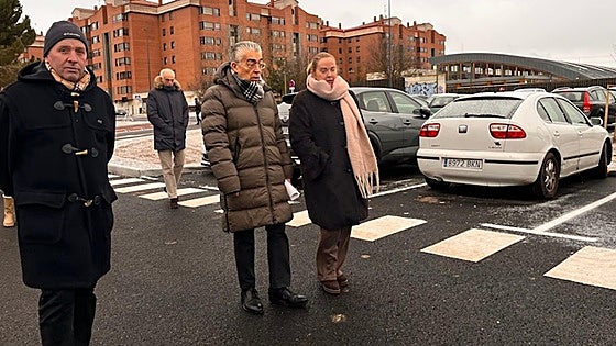 Destrozan cristales y espejos de cinco coches en el recién inaugurado aparcamiento de El Silo en Gamonal