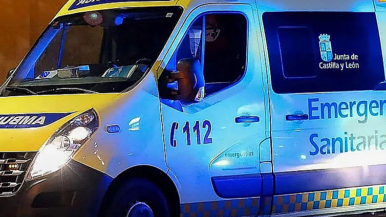 Un aparatoso accidente deja una mujer herida y corta un carril de la A-1 en Burgos