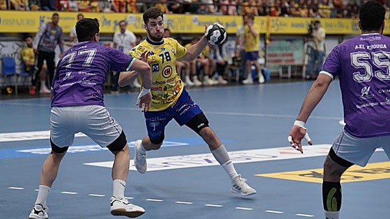El Tubos Aranda resurge en el Santiago Manguán y firma un triunfo de oro