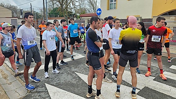 El Cross del Príncipe reúne a centenares de participantes este 8M