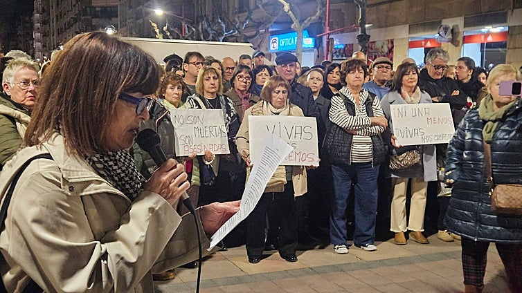 «Ni una menos»: Miranda alza la voz contra el triple feminicidio