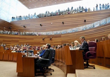 Las nuevas Cortes de Castilla y León echan a andar con Francisco Vázquez como presidente de la Cámara
