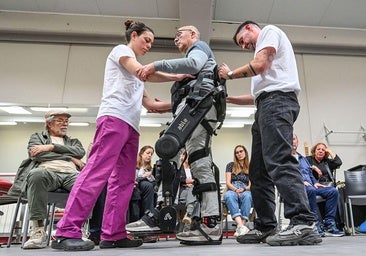 Presentan en Burgos un exoesqueleto robótico para mejorar la rehabilitación de pacientes neurológicos