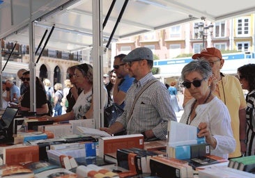 Medio siglo conquistando Burgos a través de los libros: «Ha sido muy buena feria»
