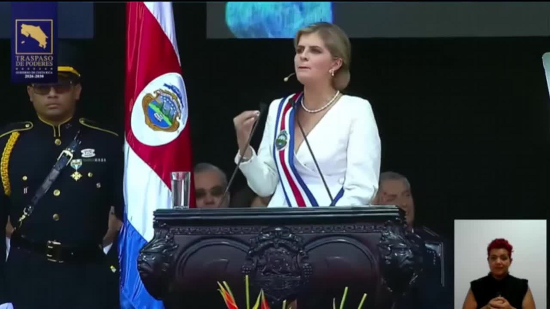 La conservadora Laura Fernández asume la Presidencia de Costa Rica ...