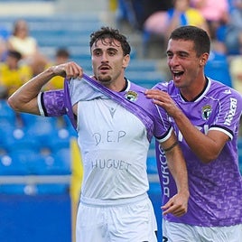 Celebración del primer gol del Burgos CF.