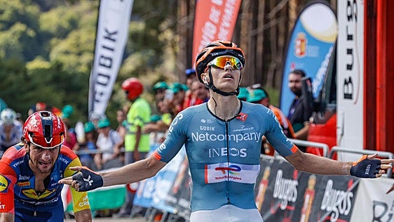 Oscar Onley gana en Valle del Sol y se hace con el liderazgo de la Vuelta a Burgos