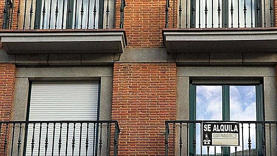 Los caseros de Burgos priorizan a los inquilinos fumadores frente a los que tienen mascota