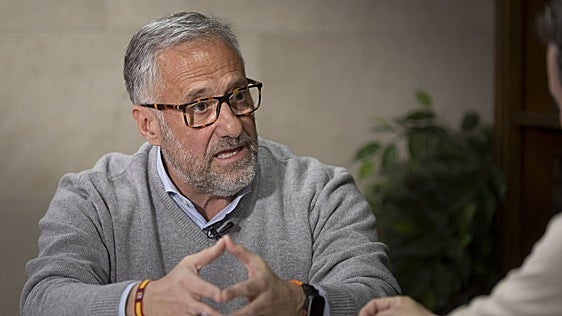 Vox ordena suspender en Castilla y León las ayudas a ONGs que favorezcan la inmigración irregular