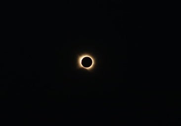 Vista del eclipse total desde la ciudad de Burgos.