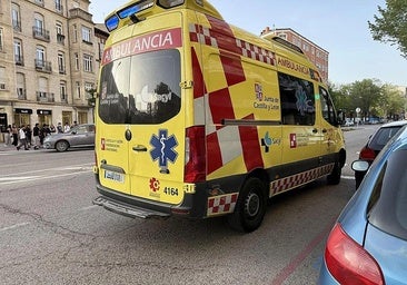 Tres pasajeros de un autobús urbano de Burgos resultan heridos después de colisionar con un turismo