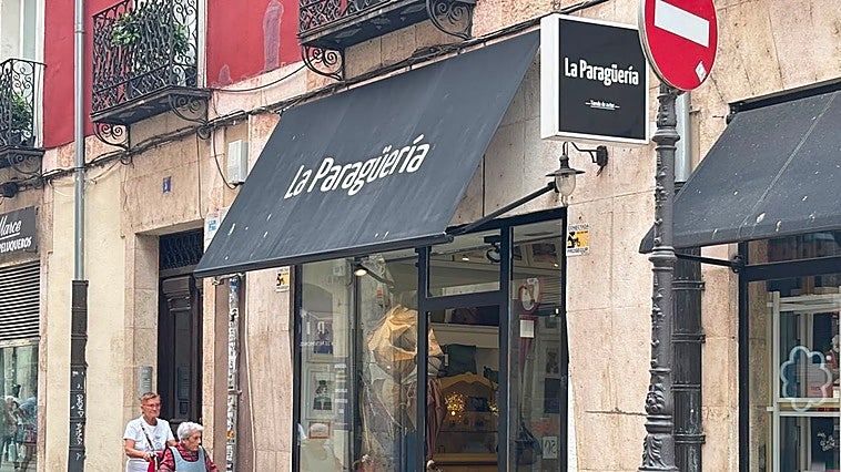 Tarjeta para casi todo y efectivo para compras pequeñas, así pagamos en el pequeño comercio de Burgos