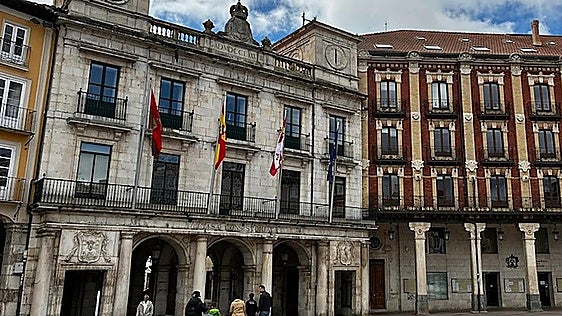 El Ayuntamiento de Burgos detecta un posible fraude de 25.000 euros en una nómina municipal y remite el caso a la Fiscalía
