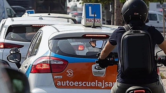 Ayudas de hasta 900 euros para sacarse el carné de conducir en Castilla y León