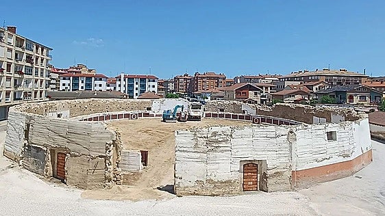 El pueblo de Burgos que comienza a arreglar su plaza de toros 118 años después de su inauguración