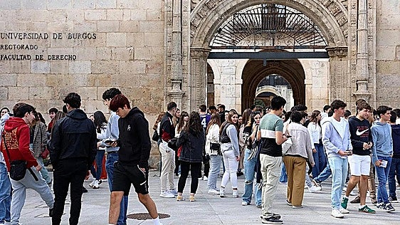 Los nueve estudiantes de la Universidad de Burgos en México continuarán hasta que finalice su programa de intercambio
