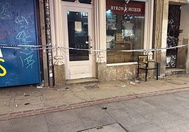 Edificio en ruinas de la calle Cardenal Segura tras el derrumbe de este miércoles.