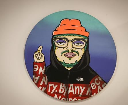 Imagen secundaria 1 - Dejó Madrid y apostó por Gamonal: el artista Juay regresa a Burgos para revolucionar el barrio con diseño y café de especialidad