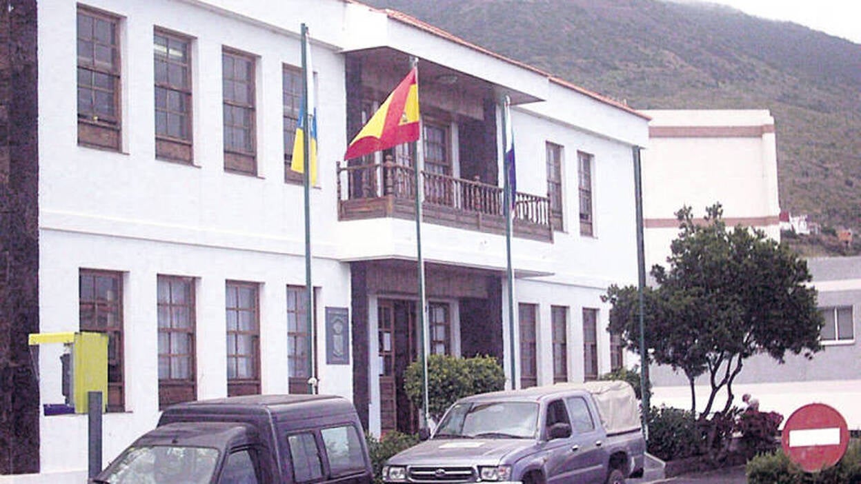 El Ayuntamiento de La Frontera deberá readmitir a una limpiadora