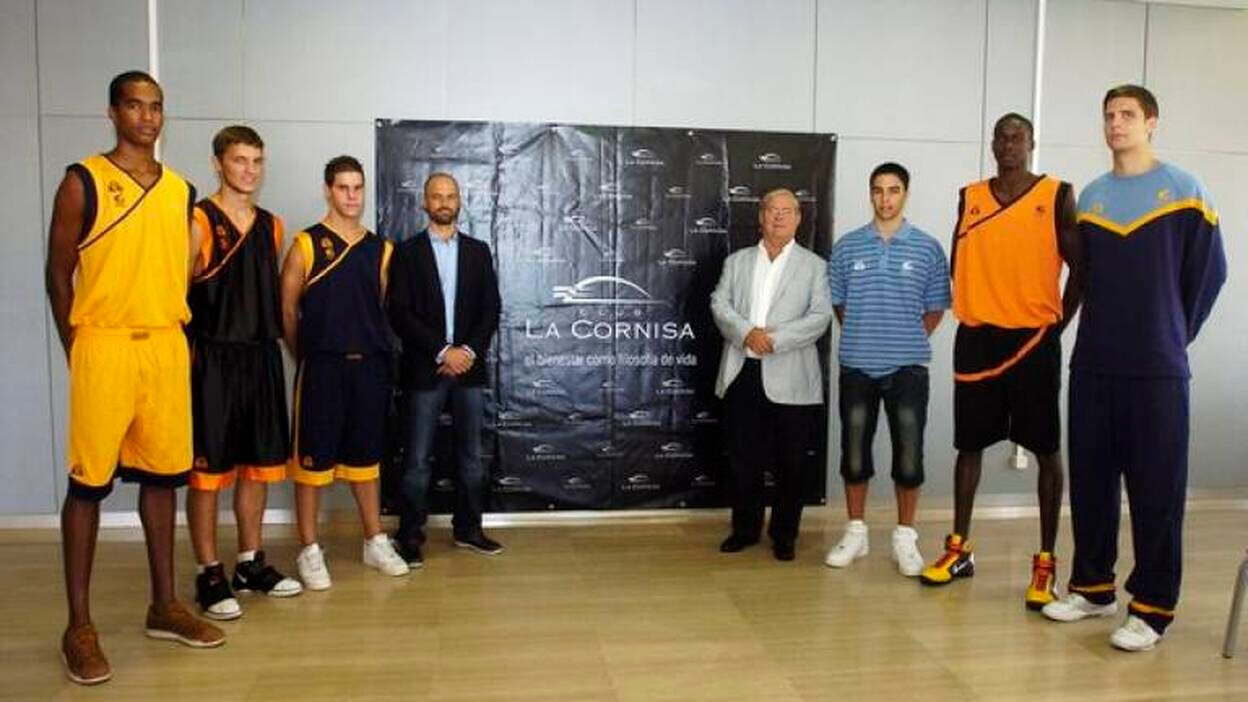 A la venta las nuevas equipaciones en la tienda oficial del club - Club  Baloncesto Gran Canaria