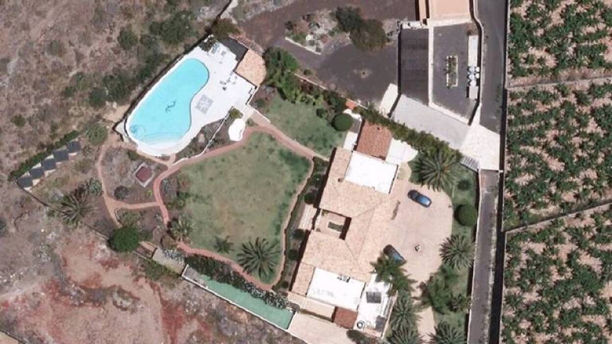 Protección del Medio derriba una vivienda en Guía de Isora