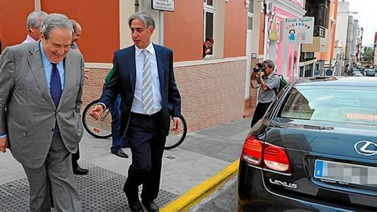 Sancionado un policía por multar el coche oficial de Jerónimo Saavedra