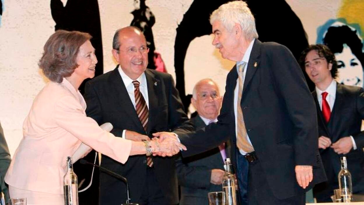 La reina Sofía solidaria