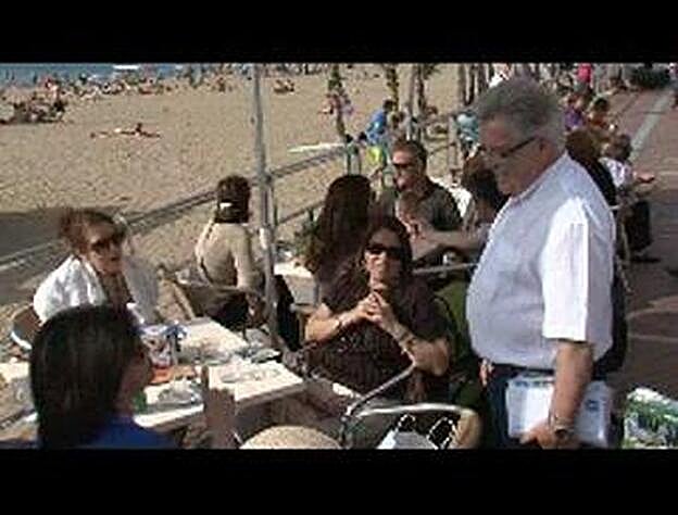 Bravo de Laguna reparte papeletas en Las Canteras