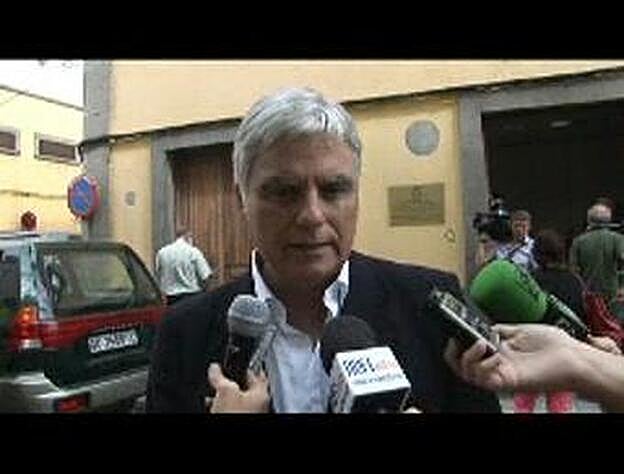 José Miguel Pérez vota en la capital grancanaria