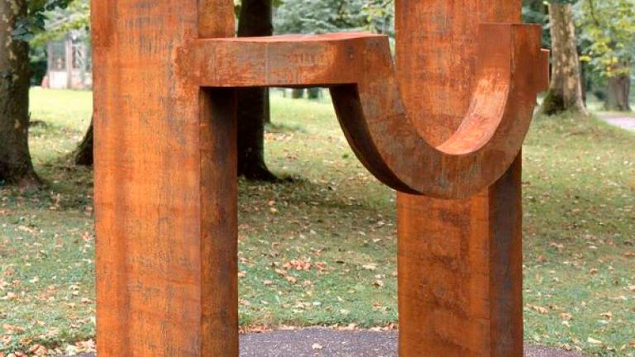 Las esculturas de Chillida veranean en la Costa Azul