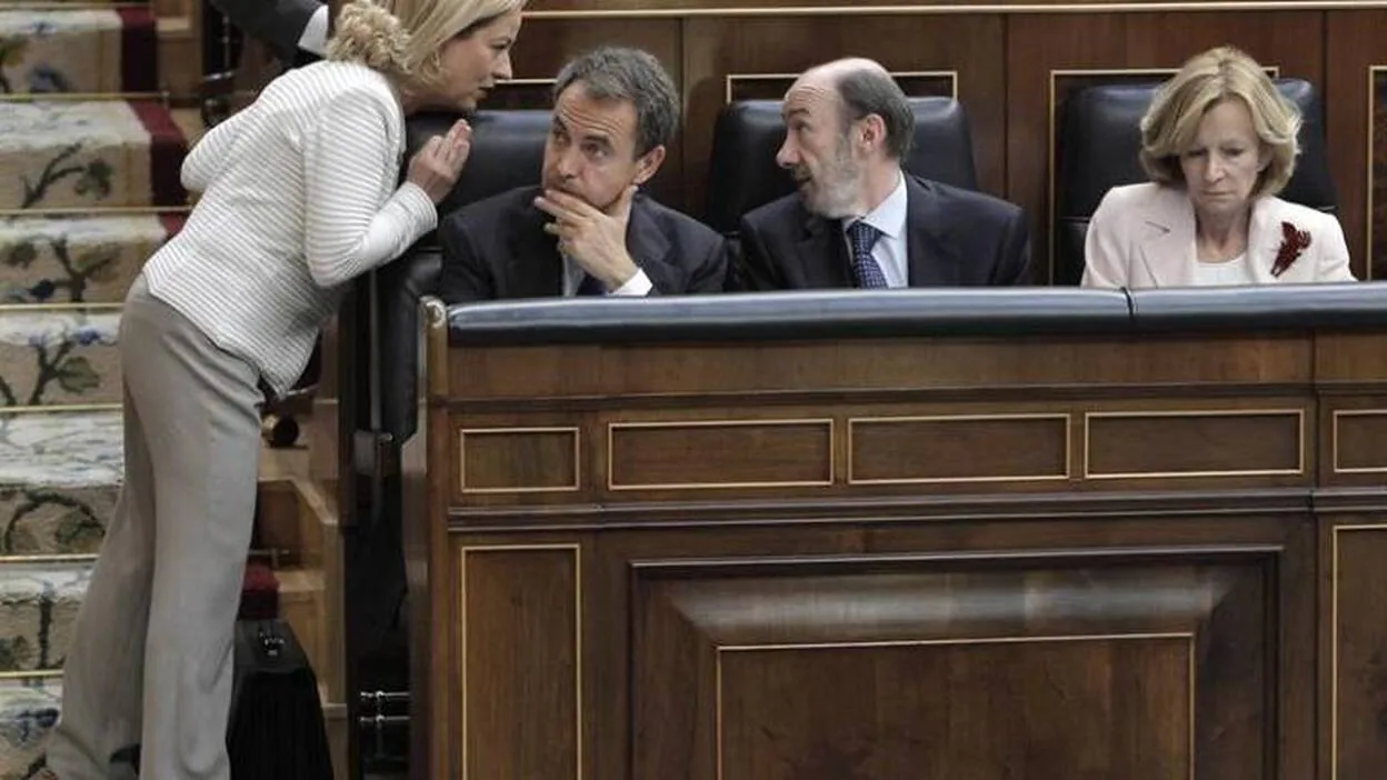 Zapatero ratifica su compromiso con Canarias, los trenes y Las Chumberas de La Laguna