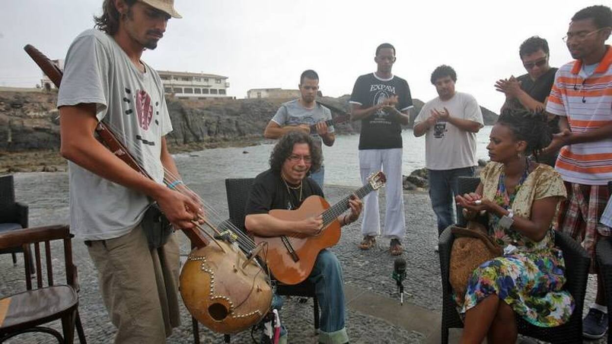 Raimundo Amador y Terrakota en El Cotillo