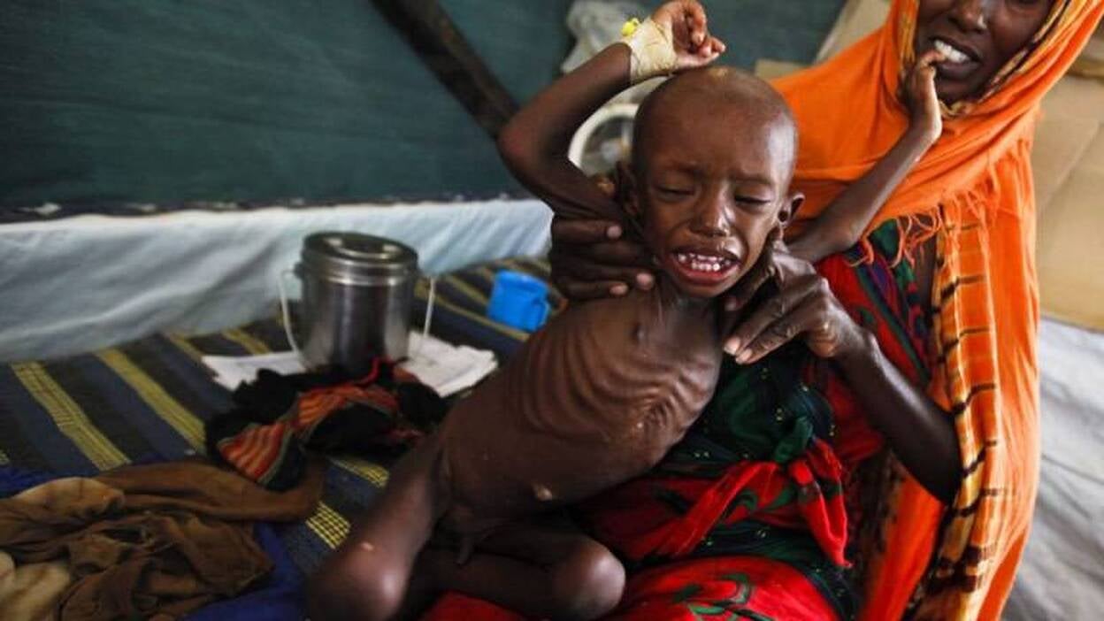 Sequía y hambruna en el cuerpo africano