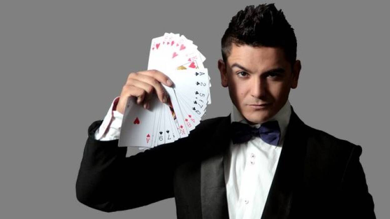 El mago Aday actúa en el Auditorio Alfredo Kraus