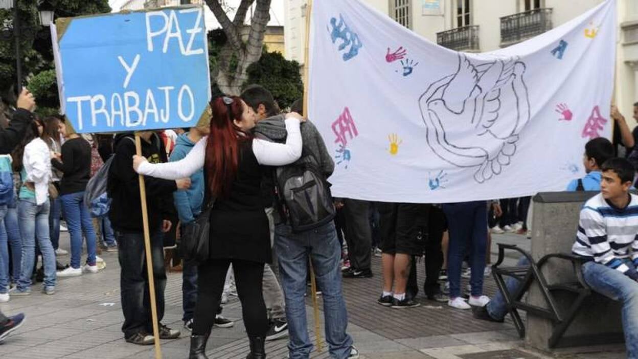 Escolares canarios celebran el Día por la Paz