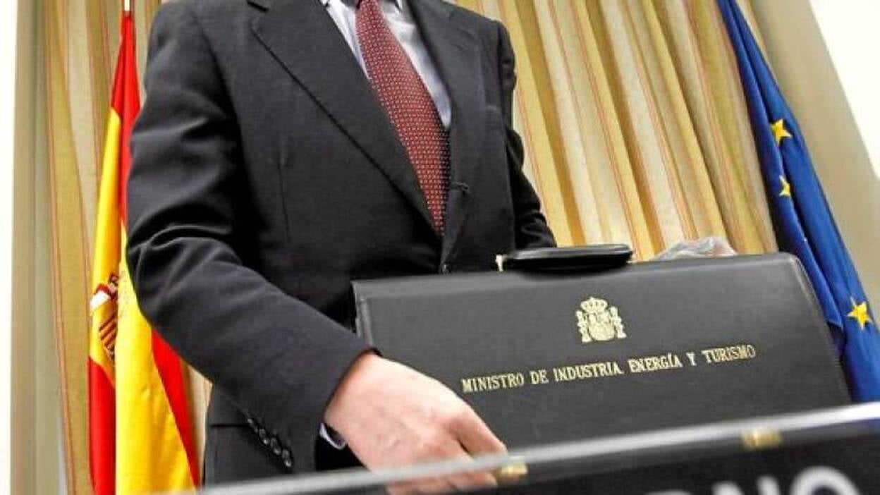 Soria insta a canarias a que saque ventajas del petróleo