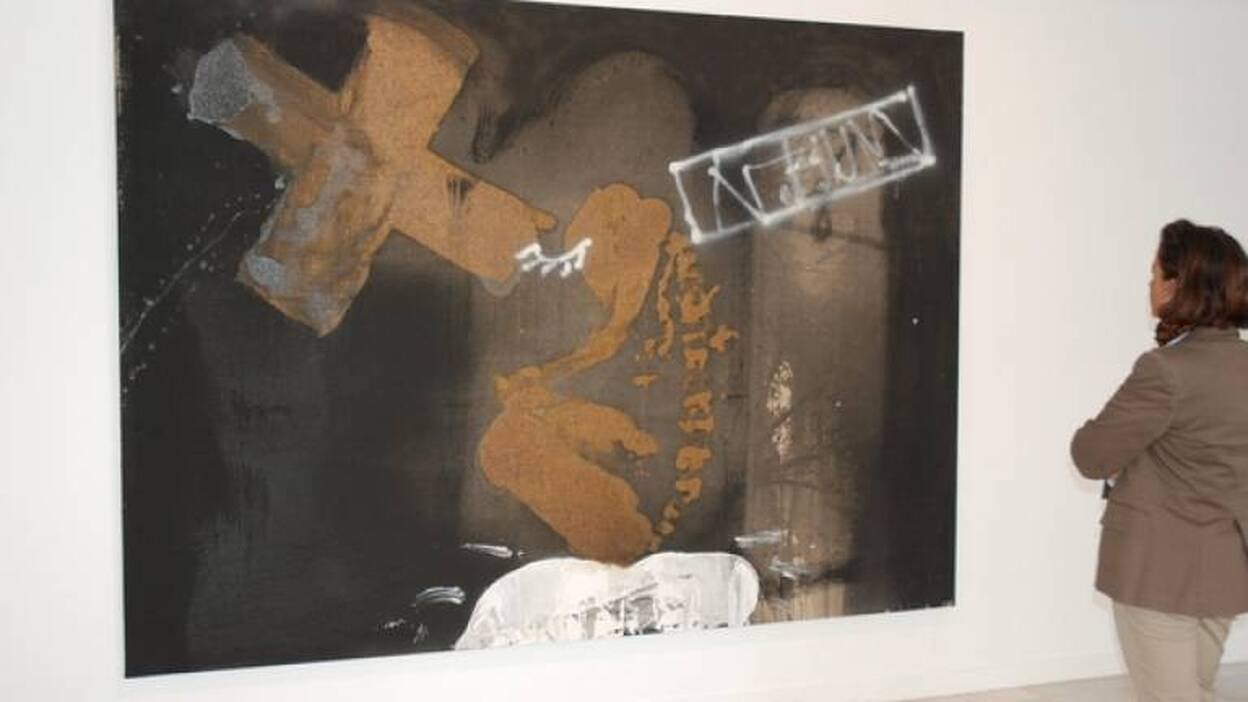 El CAAM exhibe una obra emblemática de Tapiès