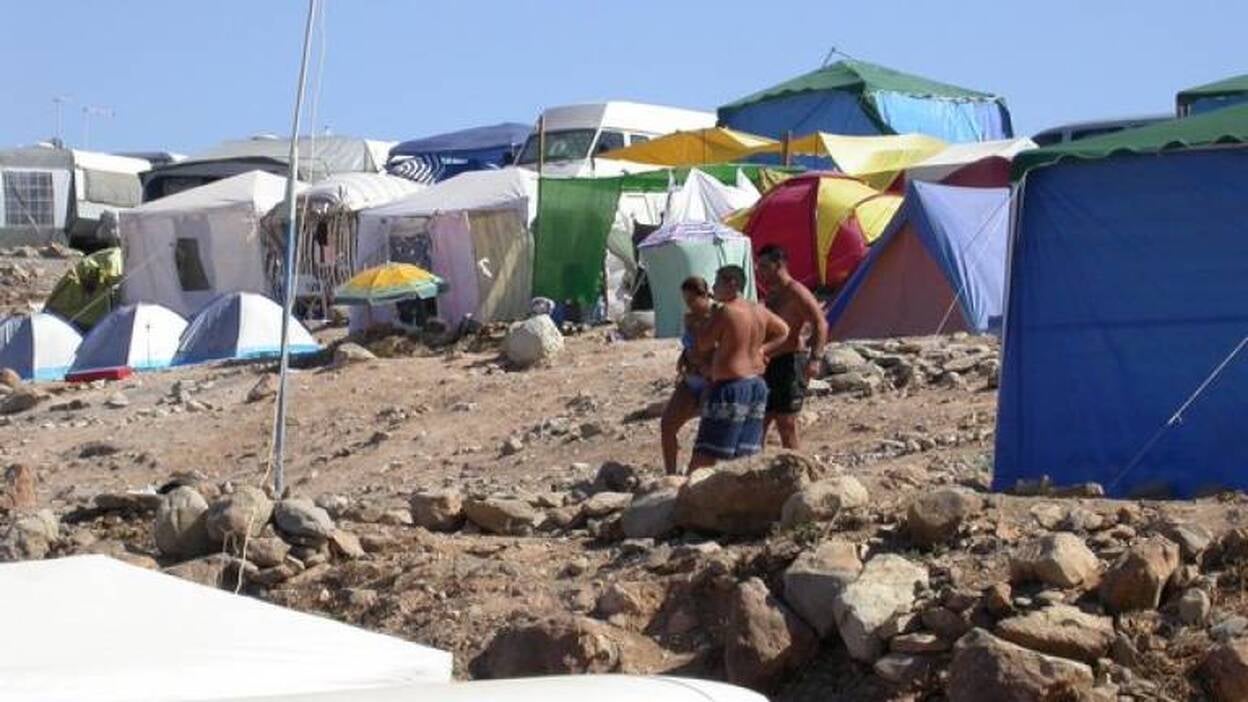San Bartolomé controla las acampadas y refuerza la vigilancia en Semana Santa