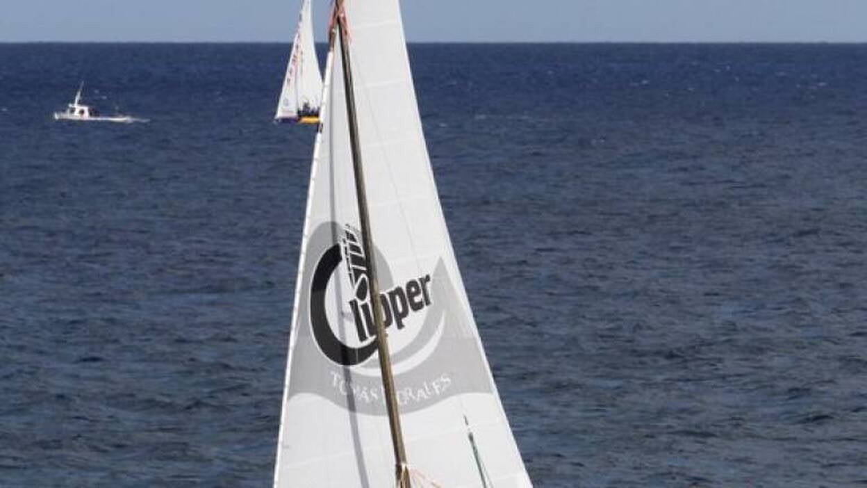 El Poeta Tomás Morales Clipper gana en una tarde accidentada