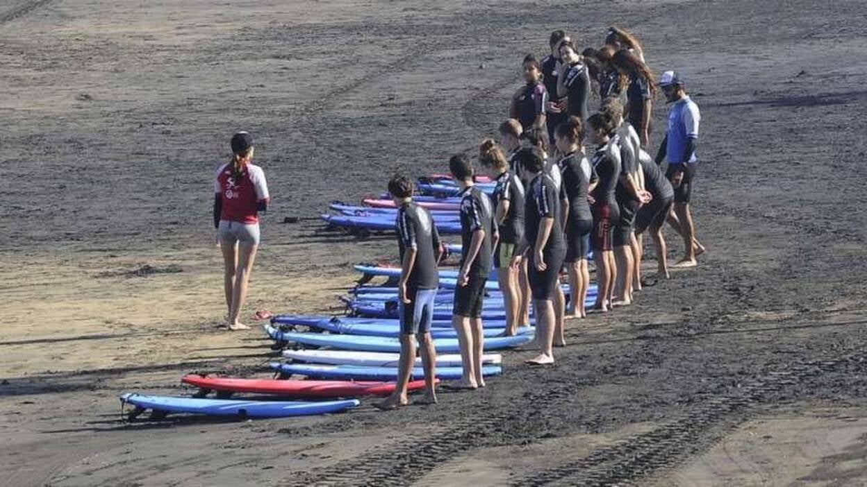 'Surf City', la ola deportiva en Las Canteras