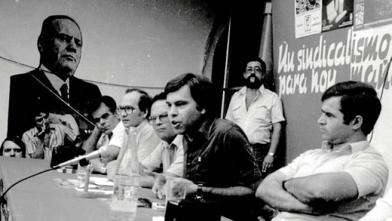 30 años del arrollador triunfo del PSOE de Felipe