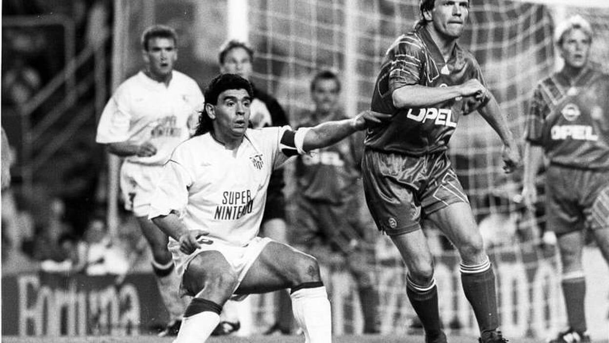 Un astro del balón vuelve, en Sevilla