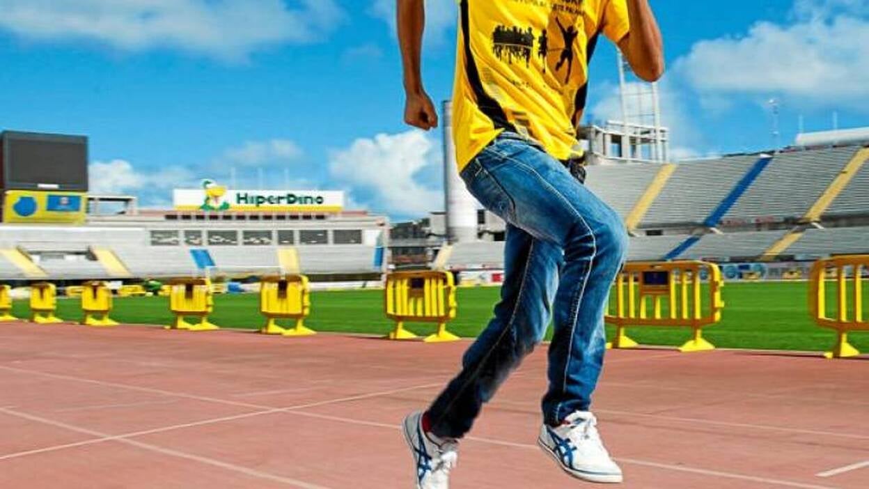 José Carlos Hernández &#8216;pasea&#8217; por las Islas