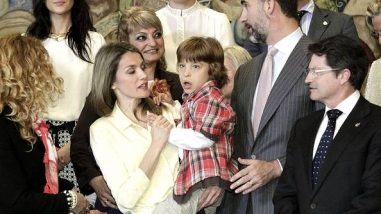 Los Príncipes celebran su noveno aniversario de boda trabajando en Zarzuela