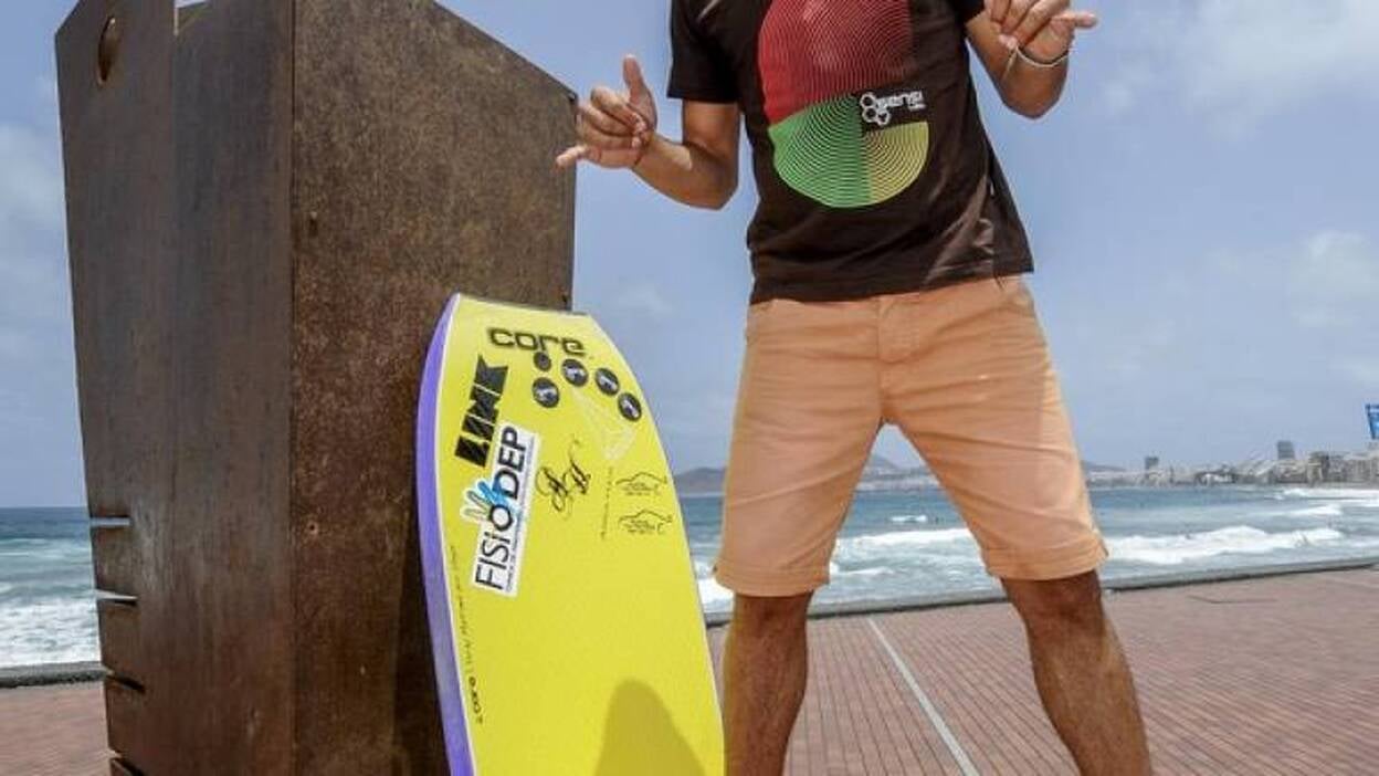 El rey de las olas tiene acento canario