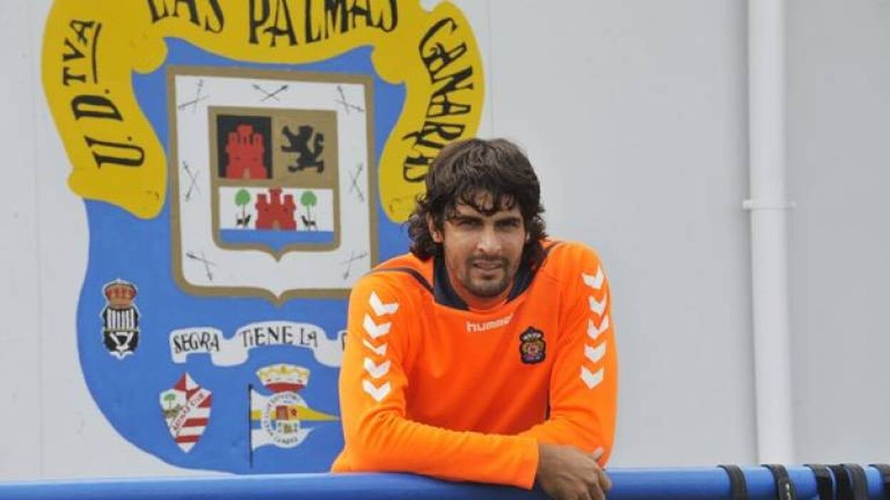 Barbosa: «No me condiciona, pero no es normal rotar en la defensa»